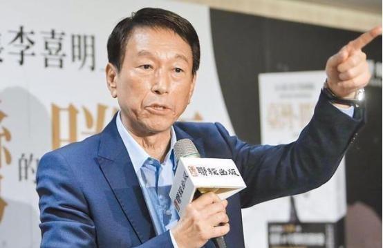 台湾前参谋总长李喜明一席话，让岛内炸锅！他直言解放军不是不敢打，而是时机未到，李