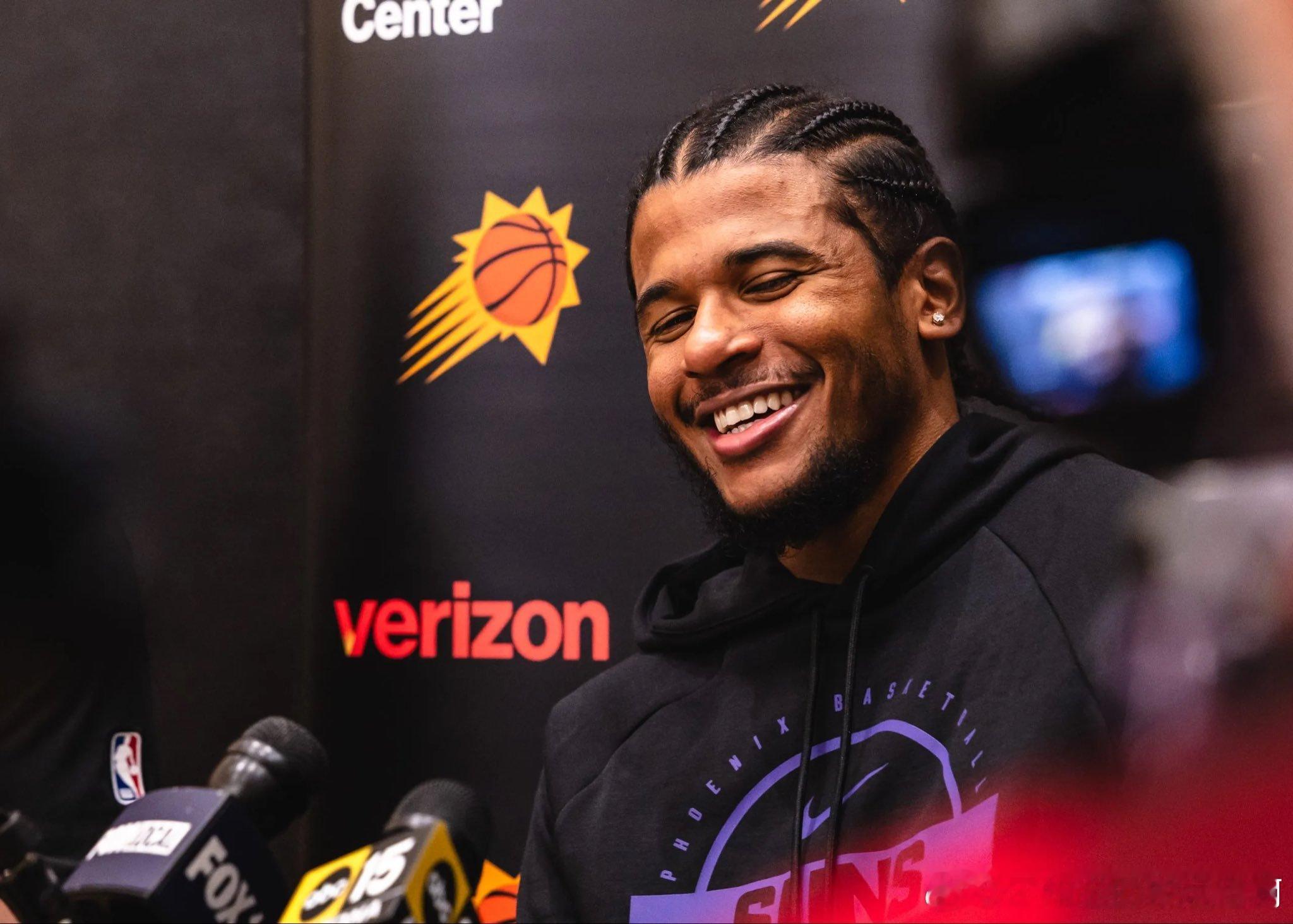 休斯顿火箭休斯顿火箭据《TheAthletic》的记者SamAmick报道