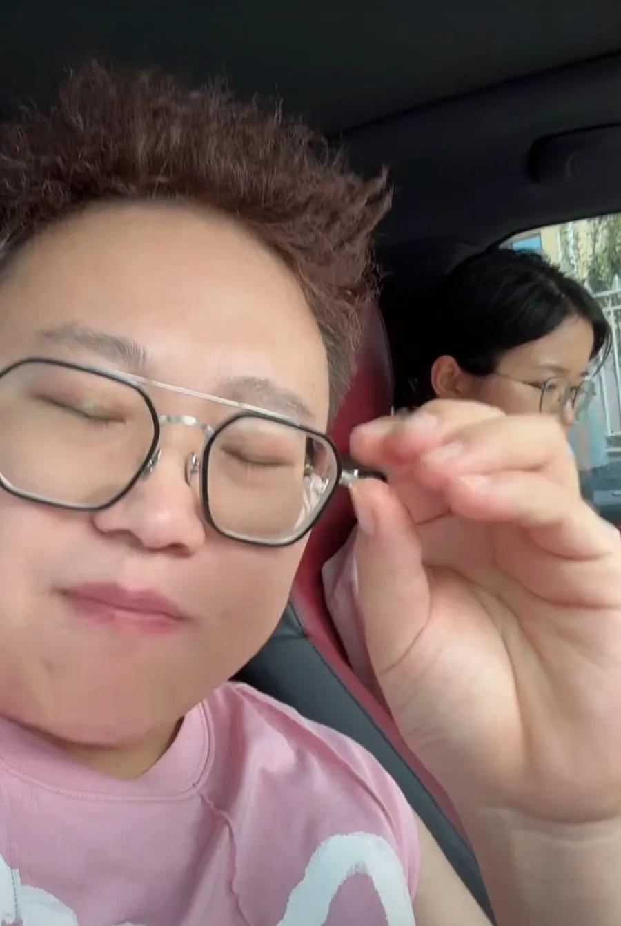 都是坑一开车门就说:老公你太棒了！这情绪价值给的太到位了！都是坑去上毛戈平的课