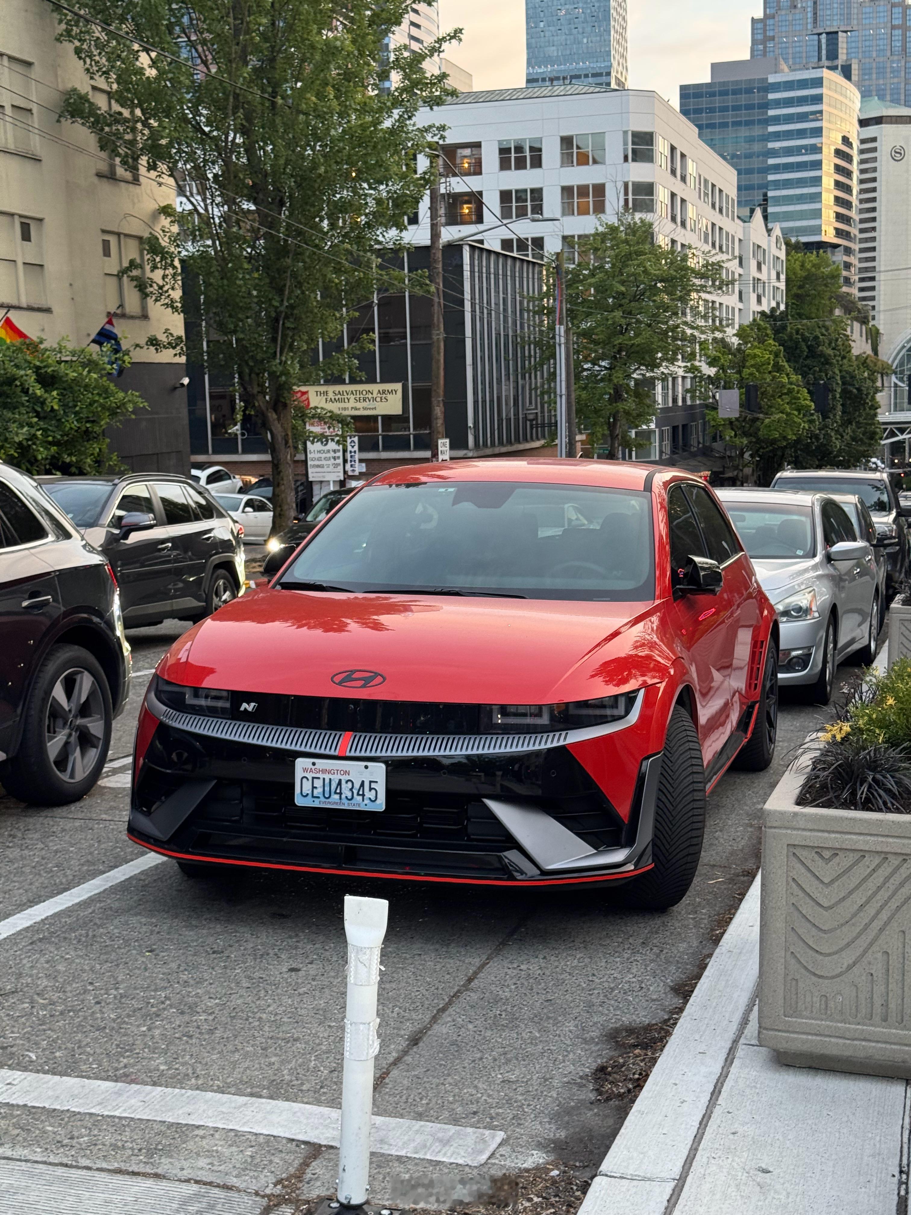 IONIQ5N竟然还有这颜色看