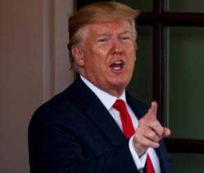 美军亚太战略困境：B-2轰炸机仅剩19架，中国东风导弹覆盖第一岛链