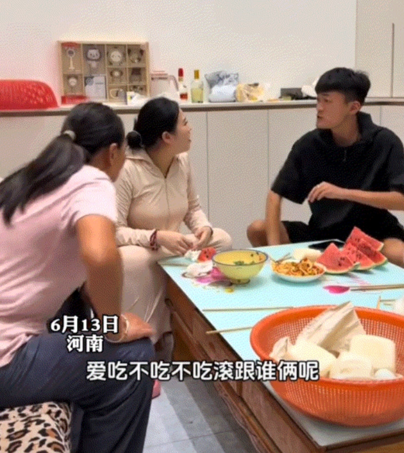 解释不清了！6月13日，河南，儿媳当着公婆面和丈夫吵架，丈夫拿酒瓶砸妻子头部，酒