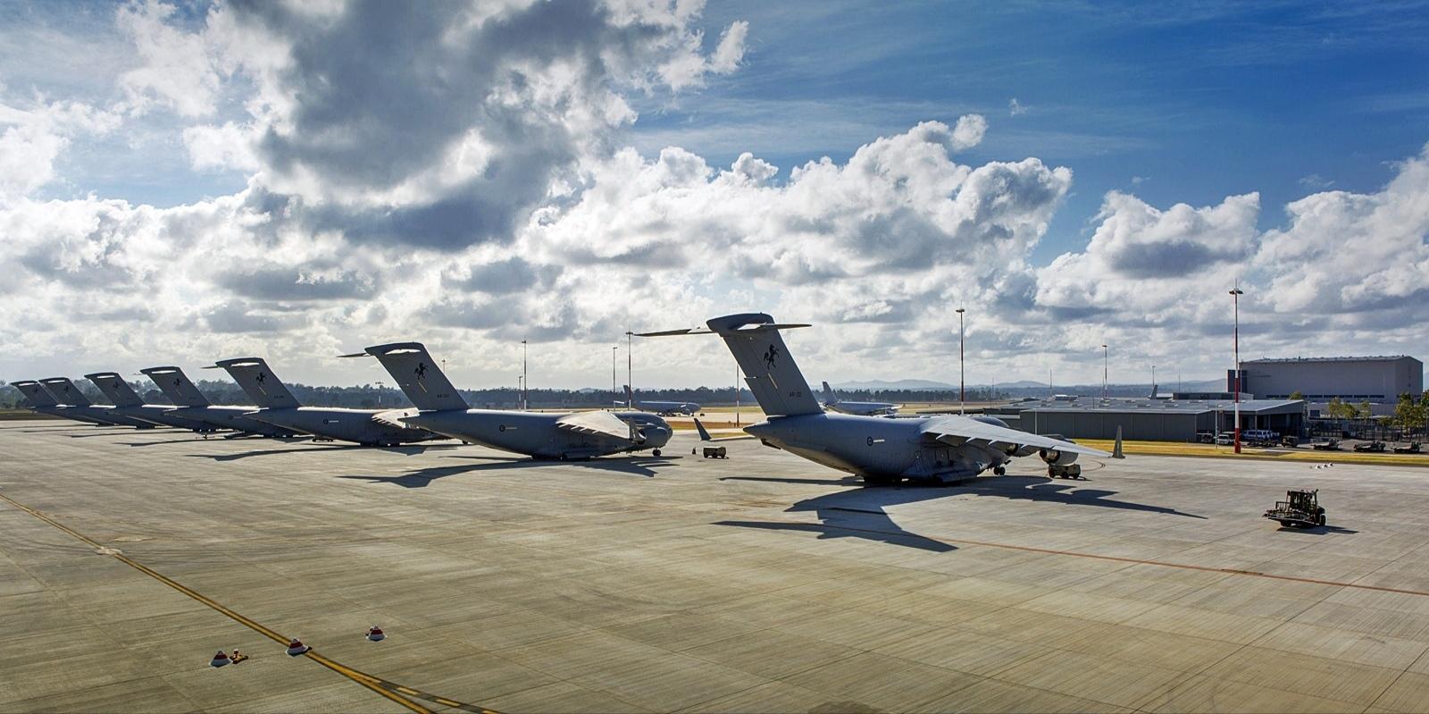 iii(英语:boeing c-17 globemaster iii,第一代环球霸王是c-74运输机