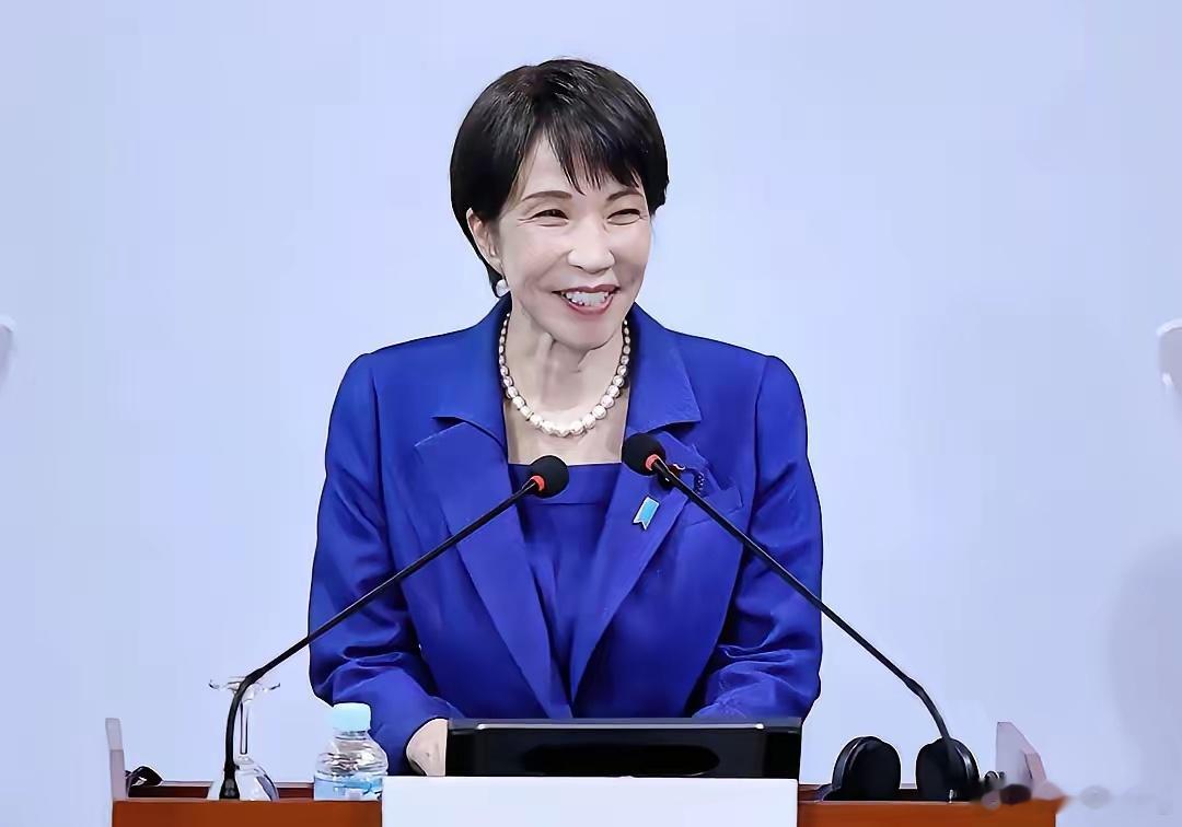 想通了，日本集体喊话中国日本首相高市早苗用三种语言向中国喊话，但中文被放在了最后
