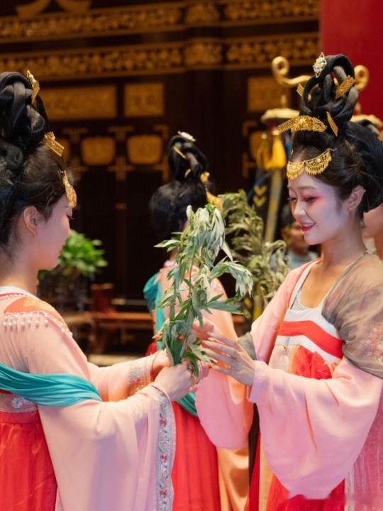 端午三天匆匆游洛阳，拍满应天门灯火、看了洛邑古城天女散花，满街汉服氛围感拉满，可
