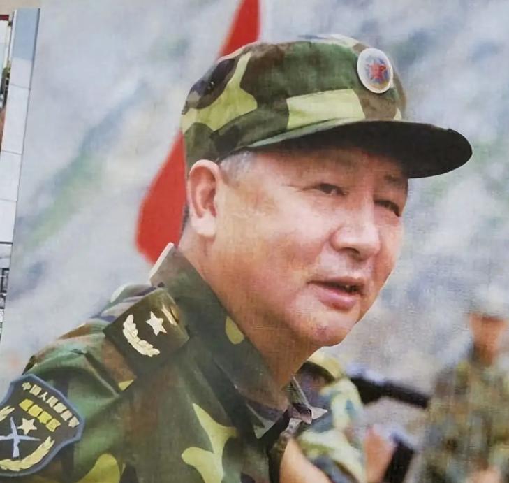 “谁要再放一个记者上山，就把谁扔进水里去！” 2008年5月12日，汶川发生