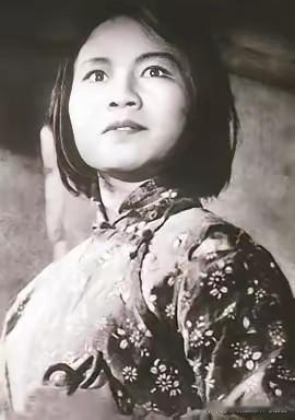 1935年，王玉珍出生在湖北沔阳，也就是如今的仙桃市。旧时江汉平原民生拮据，普通