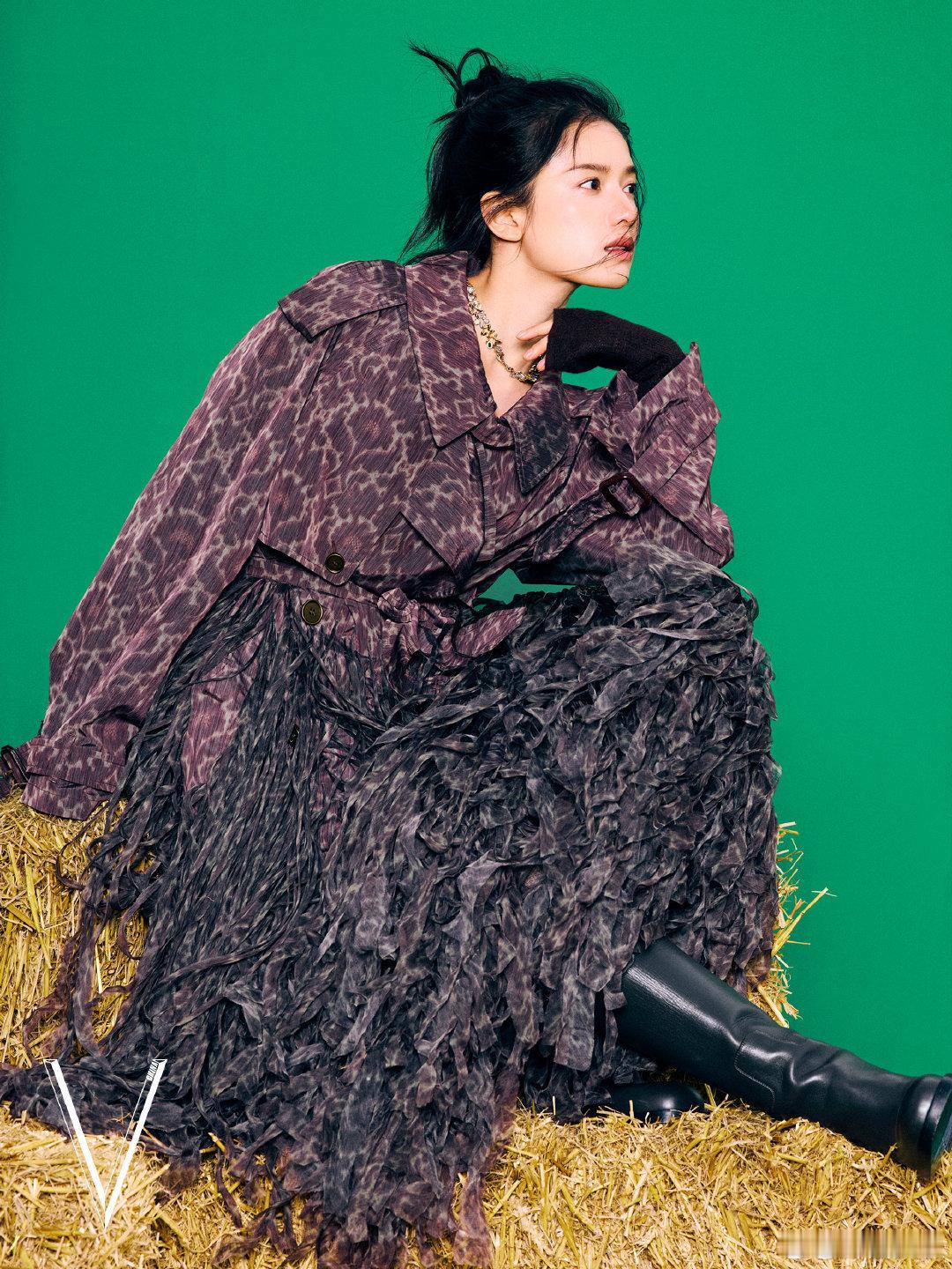 张婧仪侠女风写真张婧仪侠女风写真，现代女侠张婧仪上线！！​​​