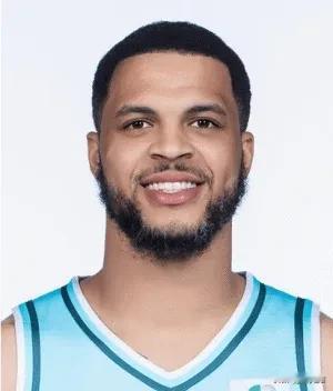 季后赛最大的变数来了，随着韦瑟斯庞的受伤，辽宁队进八强的机会可来了，现在看排名以