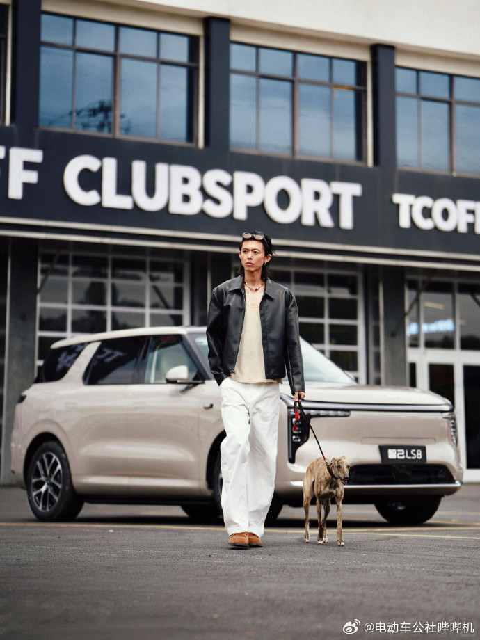 市场上的“9系新车”已经逐渐见底，“8系新车”还在激烈对抗，智己的8系新车智己L