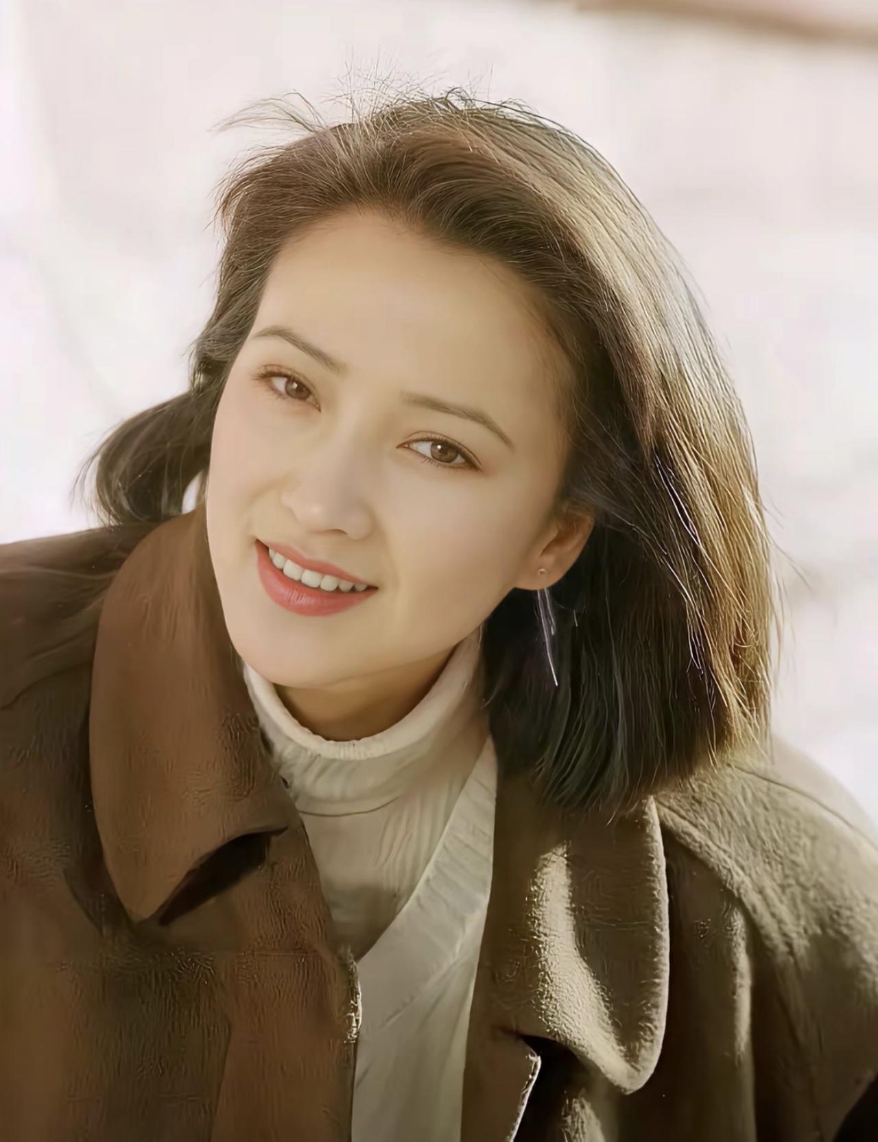 惊闻何晴去世的新闻，怎么也不愿相信，古典美女第一人，那样水灵，长寿的一张脸，毫无