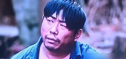 肖树德帮人一把,被人当踏板。俞乐山掏心掏肺,最后被踹进泥里。盛雪竹笑得甜,转