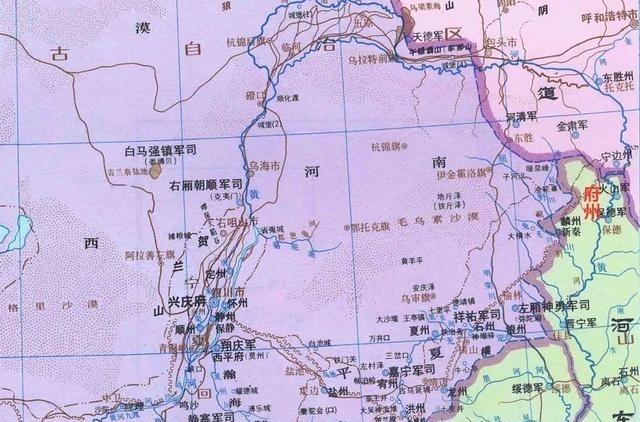 北宋开国皇帝赵匡胤是个狠角色，杯酒释兵权那事儿大家都听过。他怕地方势力坐大，搞了