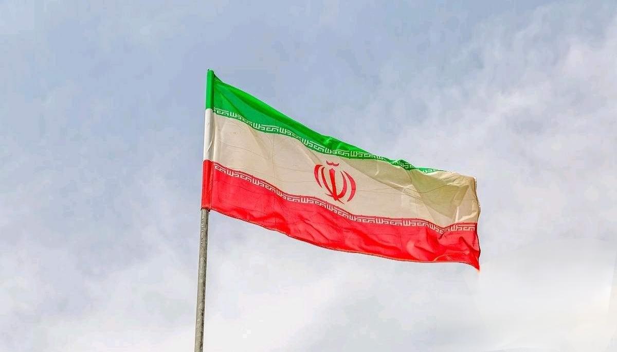 开战第一天伊朗表现出强大的韧性令人出乎意料，美以依靠空中优势高强度的轰炸并未瘫痪