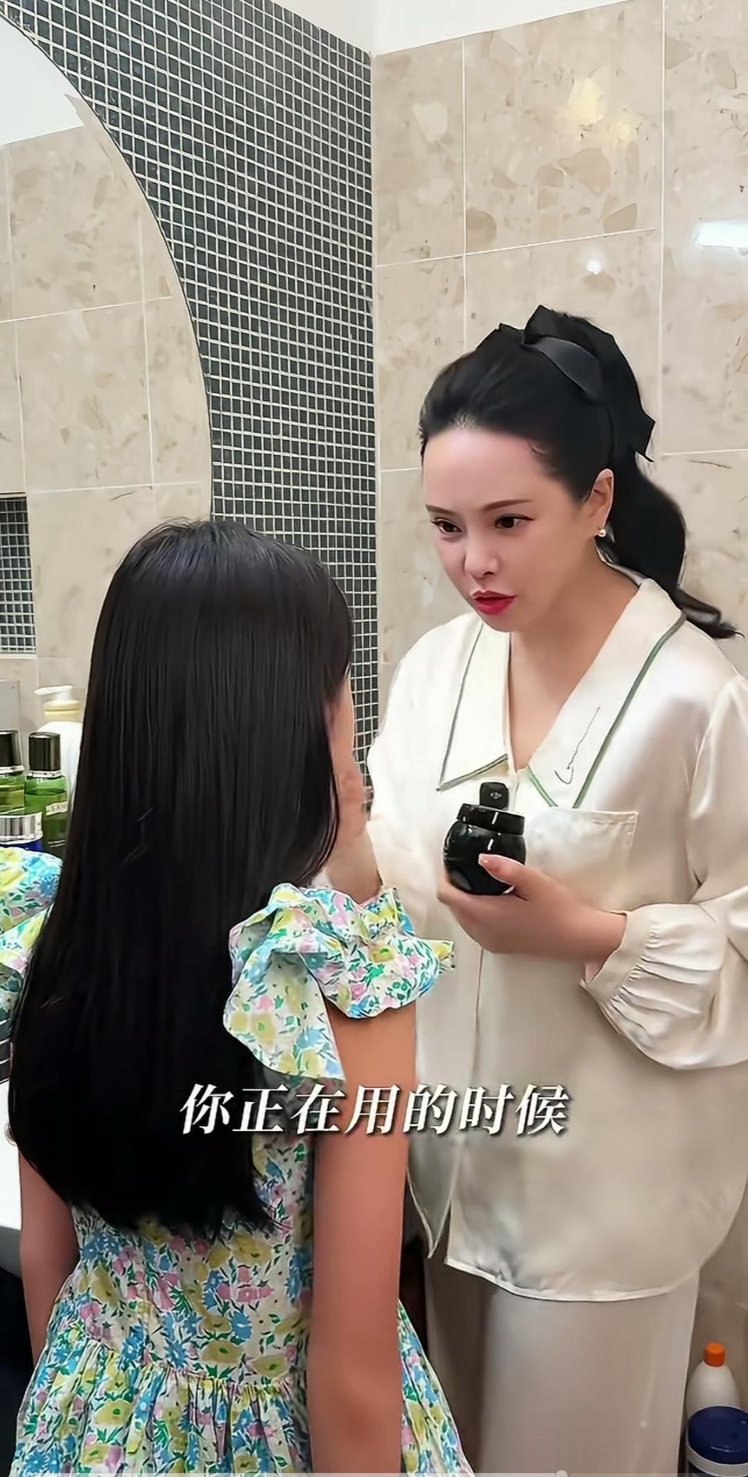 伊能静，脸上有肉肉更饱满好看。