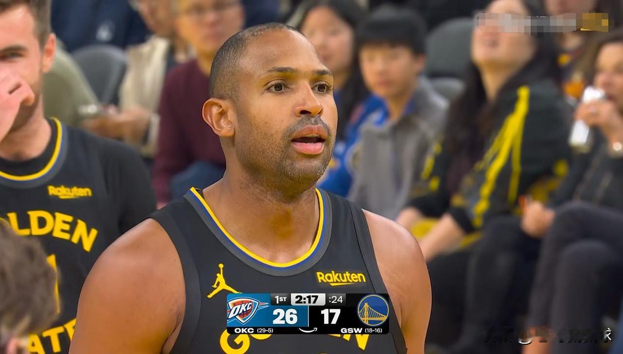 我一定要怒赞勇士老将霍福德！虽然今天勇士在主场以94：131惨败于雷霆，但是39