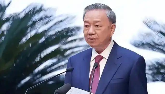 越南这次是真急眼了。印尼刚用73亿美元给全世界交了笔学费，越南转头又要掏670亿
