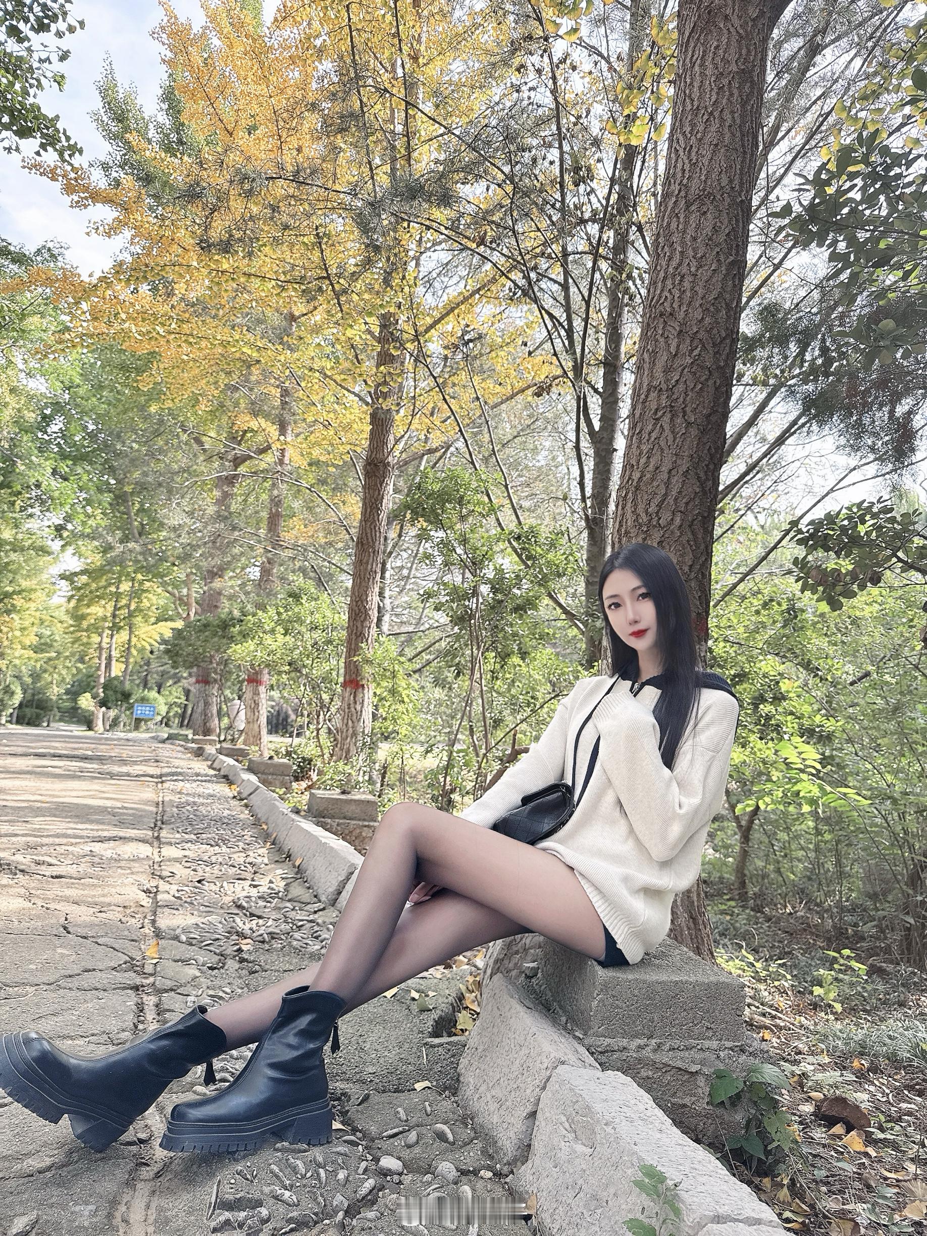 涞觅润丝极品身材御姐今天是清纯女大这属于纯欲天花板吗穿搭分享​​