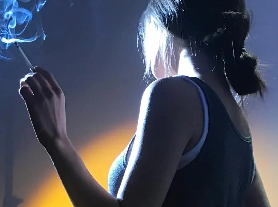 一个家庭最好的教育，从来不是逼孩子读书，而是教他一件事：怎么在这个社会上活下去。