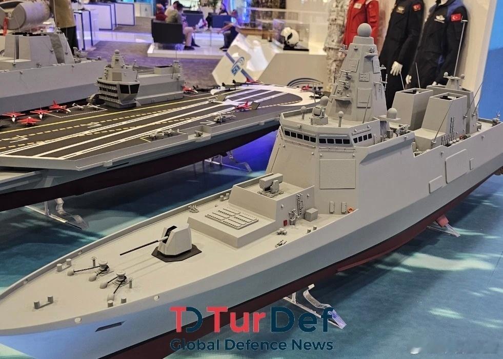 土耳其的四不像整体受德国影响较大，双舰岛雷达布置类似德国F127型护卫舰，双烟囱