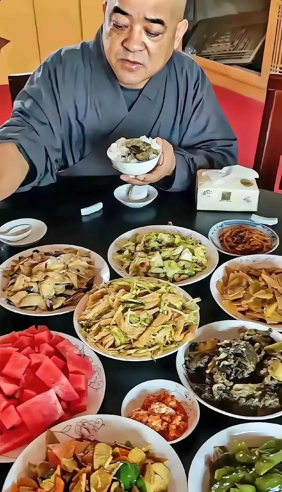 确实都是素菜