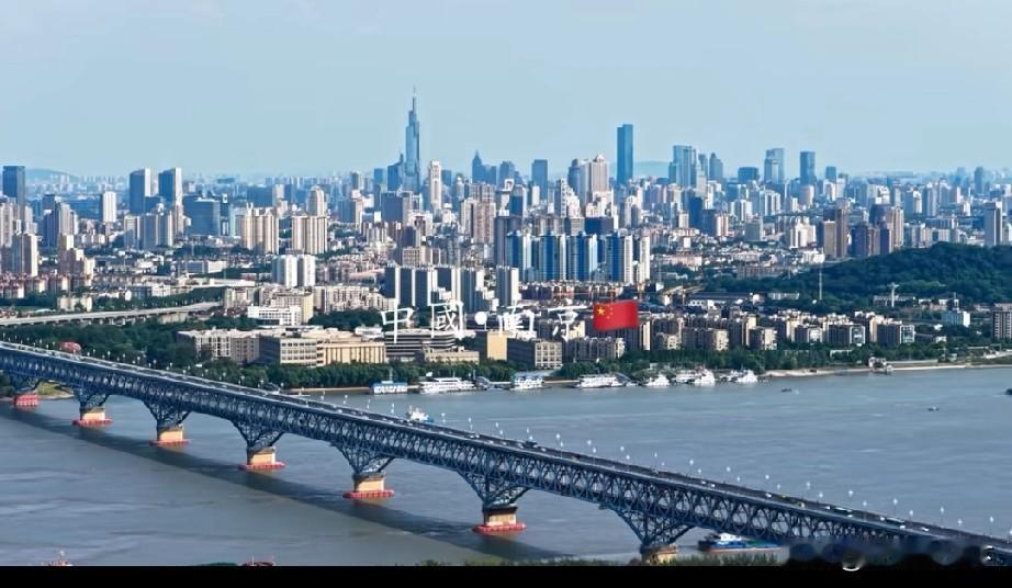 南京市是今年继佛山市，重庆市后，第三个实行较大区划调整的城市江苏省南京市官方南