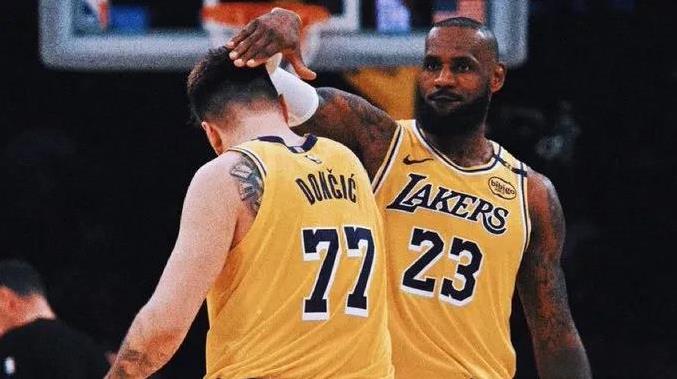 NBA情报局8月5日讯：新鲜热乎的消息来了！美媒Fullcourtpass