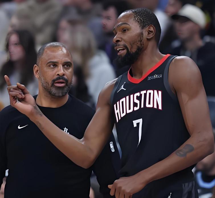 官方更新了：最后一场火箭6人轮休不打，乌度卡你终于想通了！火箭明天要在主场打灰