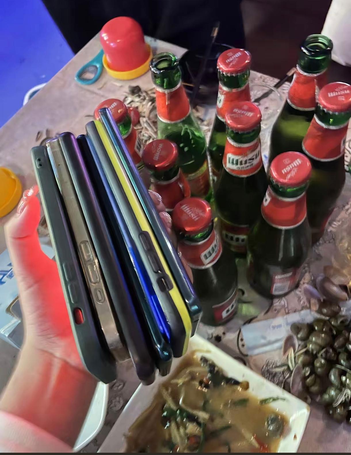 我跟我老婆说贾冰这个事还是他自己没有经验，我跟我的同学朋友虽然是都是普通人，但是