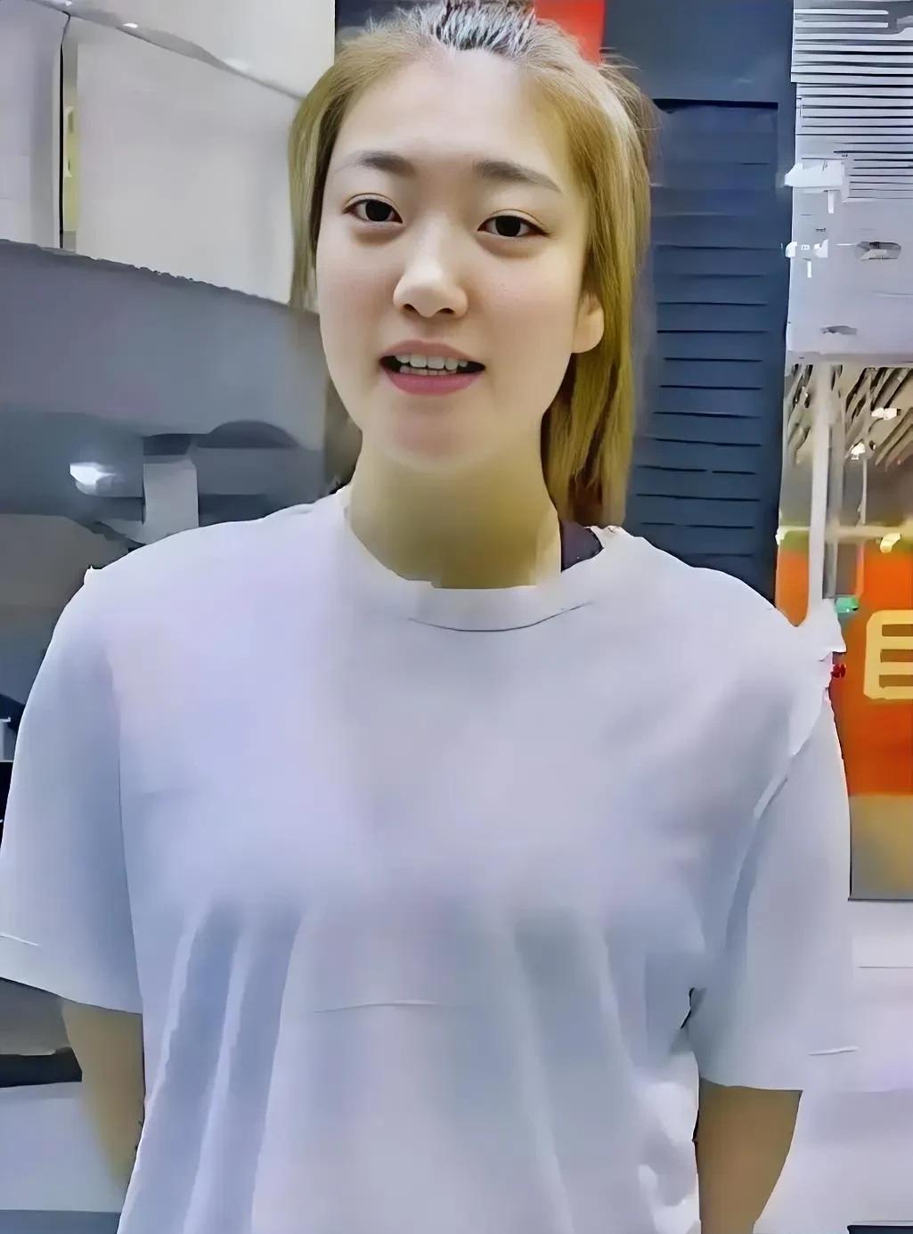 坦率地说，中国女篮在以后无李梦的日子不敢想，越想越是会沉默！中国女篮若没有李梦