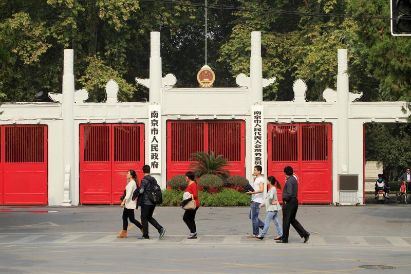 浙江要求党政机关严控PPT制作使用，这事儿太赞了！以前有些单位过度依赖PPT，花