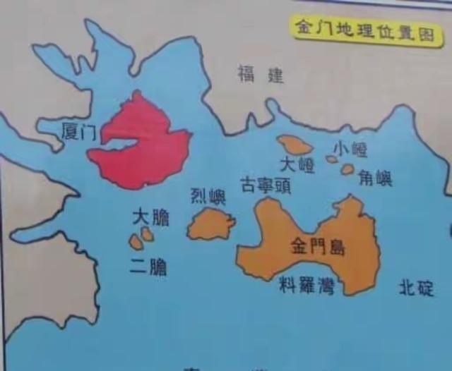 金门岛与厦门岛，乍一看，金门岛似乎更大些。如今，两座岛屿之间正在架设跨海大桥，待
