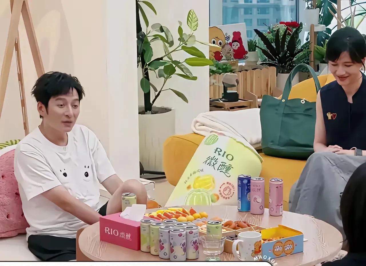 谢娜的家个李维嘉竟然一模一样，李维嘉才是最值得信任的朋友，谢娜和李维嘉买房子居然