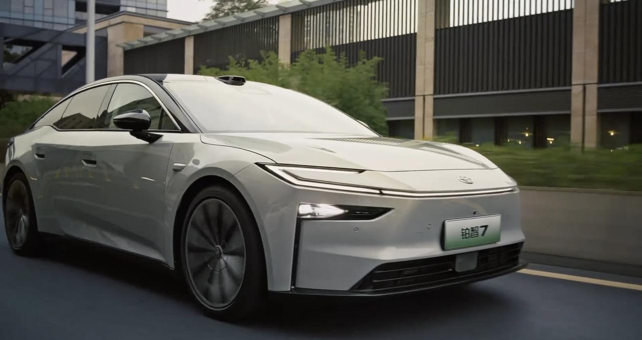 重磅！丰田铂智7光电测试成绩公布，满电行驶601公里达成率86%据了解，这一