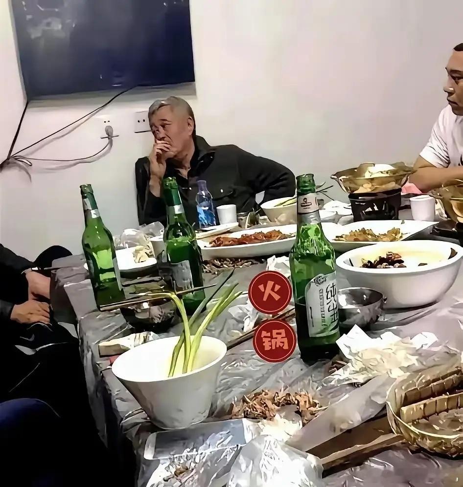 这么有钱，请师傅吃饭，茅台都没有一瓶