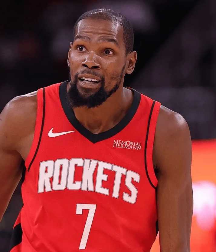 火箭记者更新动态，统计了一项关于凯文-杜兰特的防守高阶数据。今年当凯文-杜兰特