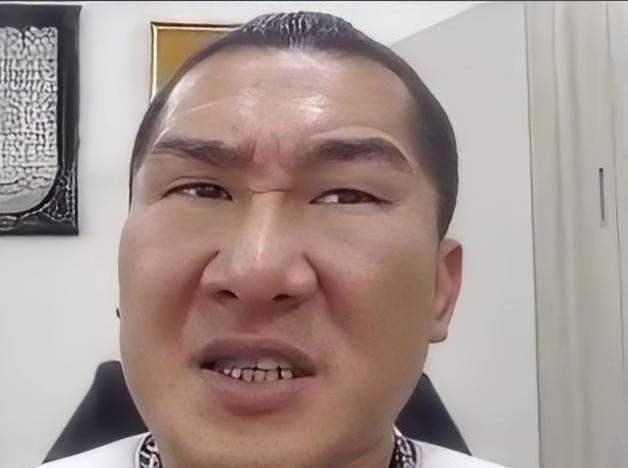 馆长不敢直播？尽管百万粉丝在手，直播按钮却迟迟不敢按下。线上讲座、短视频、
