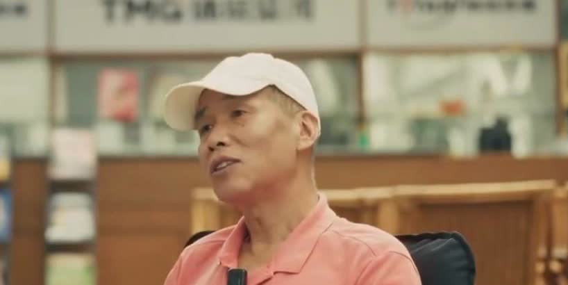 马德兴说那些认为中国足球水平不够需要更多苗子的人是胡说八道，20年前注册20万，
