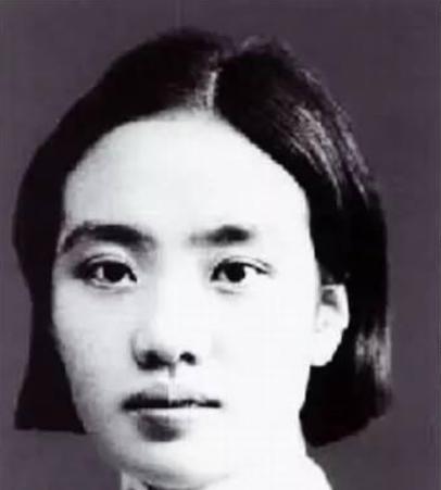 1978年，党组织派人找到浦安修，向她移交了补发给彭老总的48000元工资稿费这