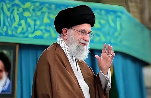 伊朗太可怜了，明知道美国和以色列都要打它，但伊朗却只能被动的等着挨打，然后再展开