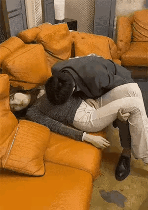 幸好我不会喝酒，这也太丢脸了吧！[捂脸哭][捂脸哭][捂脸哭]