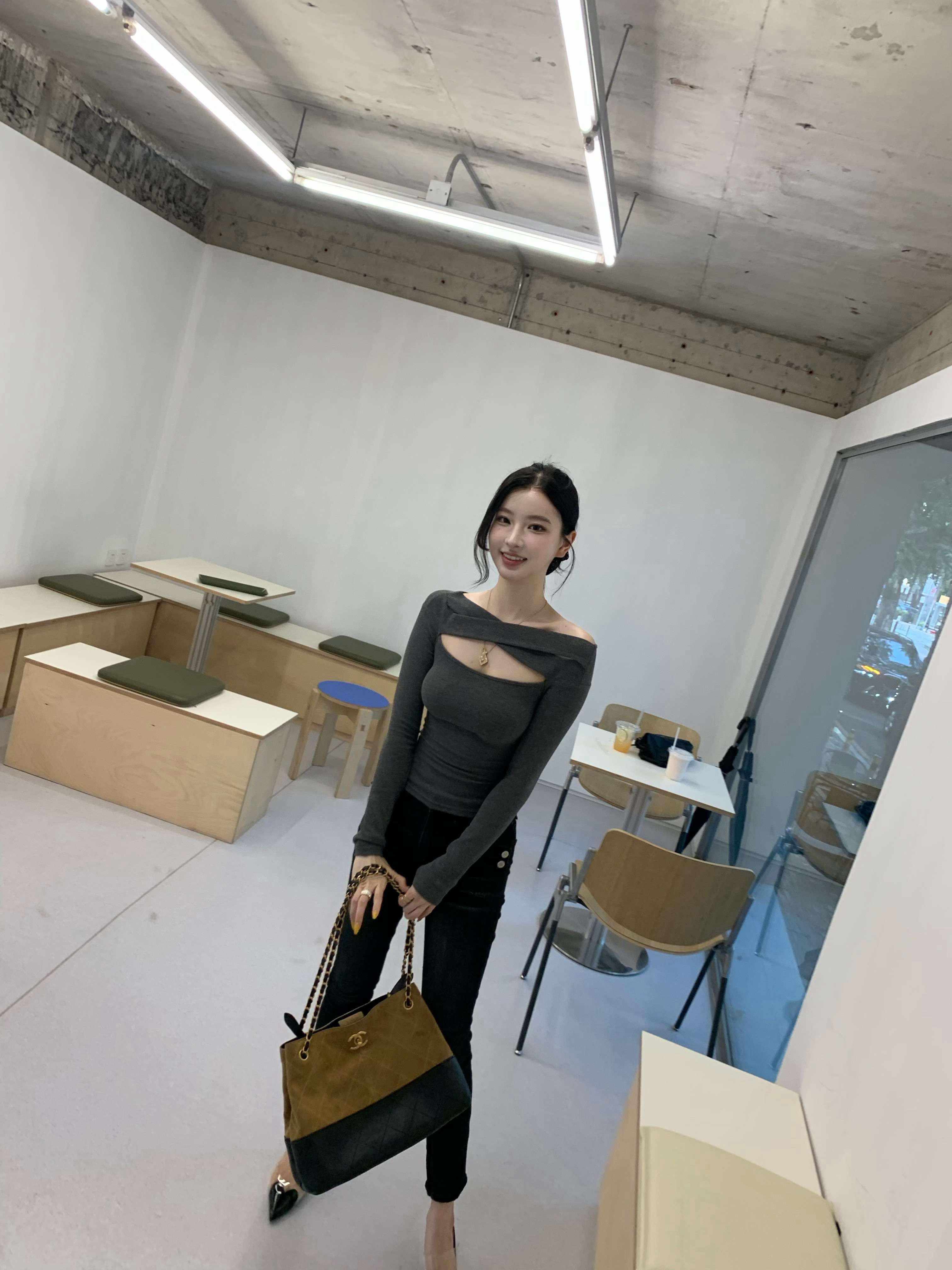 爱死了这条小脚裤啊啊啊啊啊啊[笑着哭]​​​