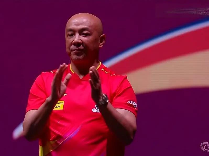 肖爹还是更适应莎头，俩娃怎么看怎么稀罕，他一句都不舍得批评。韩国组合是涨球