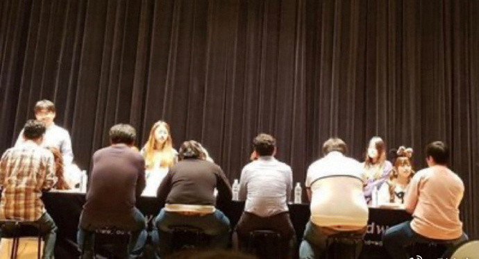 这对比太强烈了，这大概就是女爱豆讨厌签售的原因吧