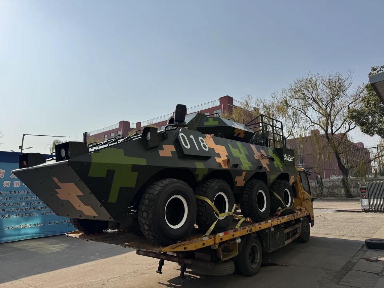 大型625e防空战车模型飞机坦克模型出租。开动八轮装甲车模型厂家，大型军事模型出