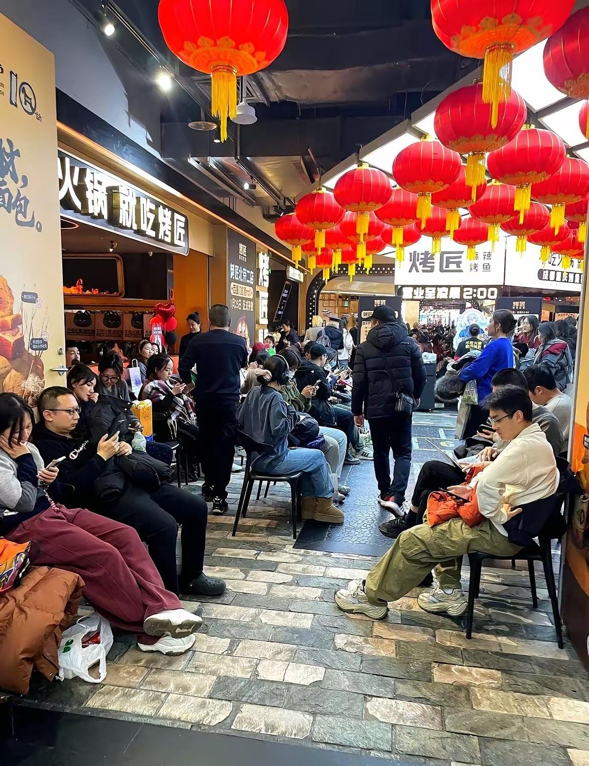 临沂一个小伙子，从父母手里接过商铺，第一件事，就是把年租金从15万，直接报到了2