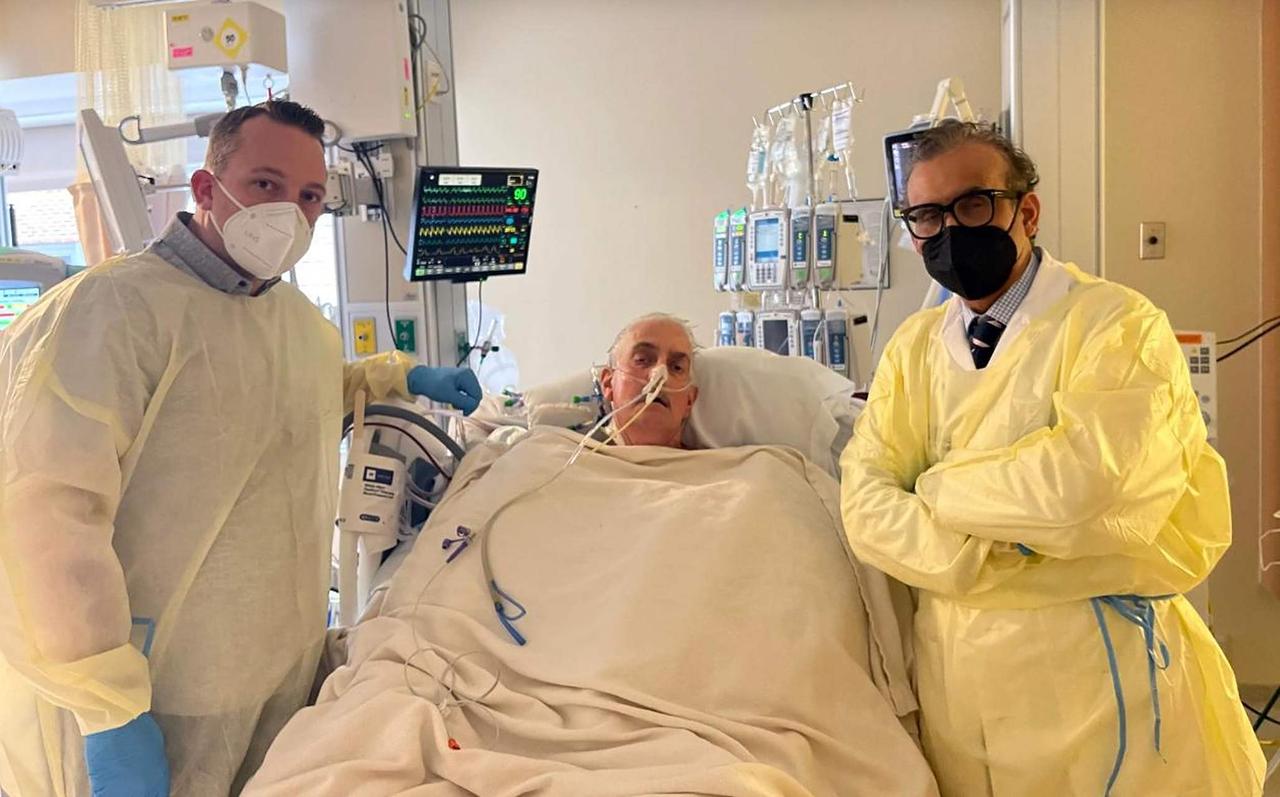 应该加倍提高那些专门从海外跑回来看病华人的医疗费用，尤其是那些拿着优渥退休金持有