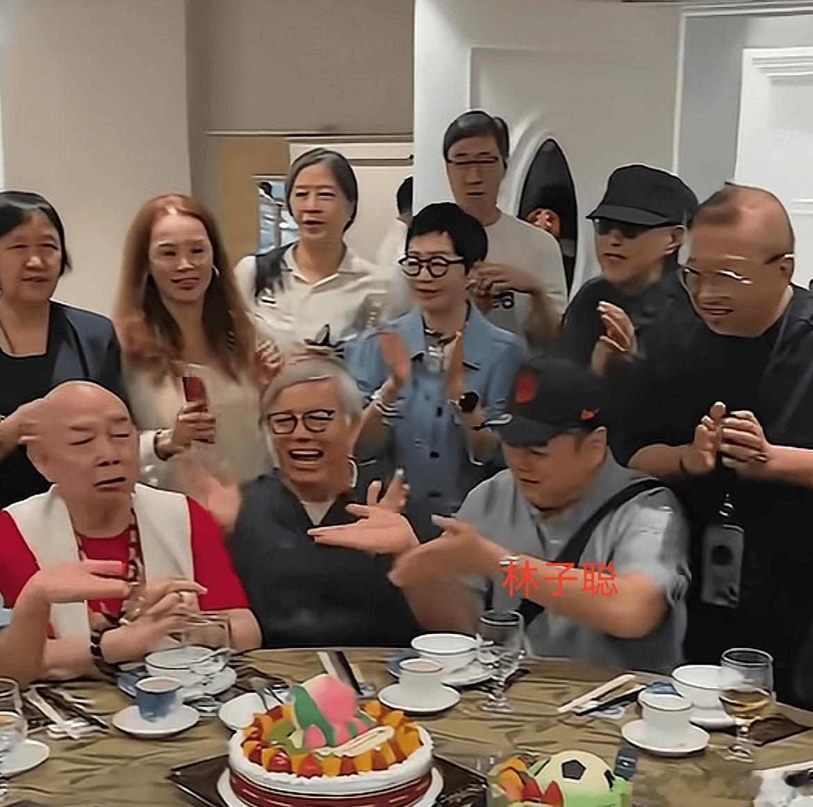 周星驰电影配角“大聚会”，超10位为黄一飞庆日，现场满是回忆