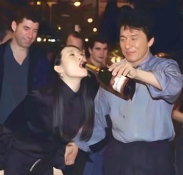 没有人能随随便便成功，这大概是章子怡最想删除的一张照片吧！