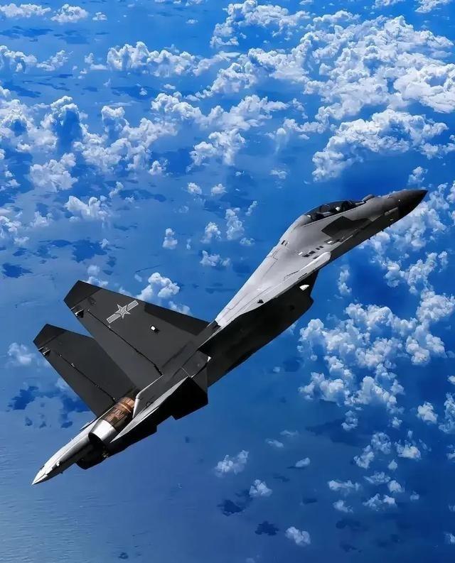 世界最强四代半战机只能在中国歼-16，美国F-15EX和俄罗斯苏-35之间选，至